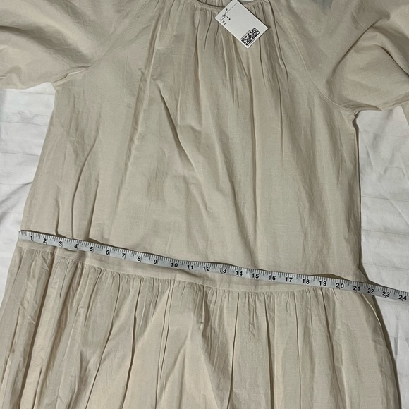 H&M Loose-Fit Summer Dress with Embroidered Eyelet Details (BELT NOT INCLUDED) - Picture 5 of 7